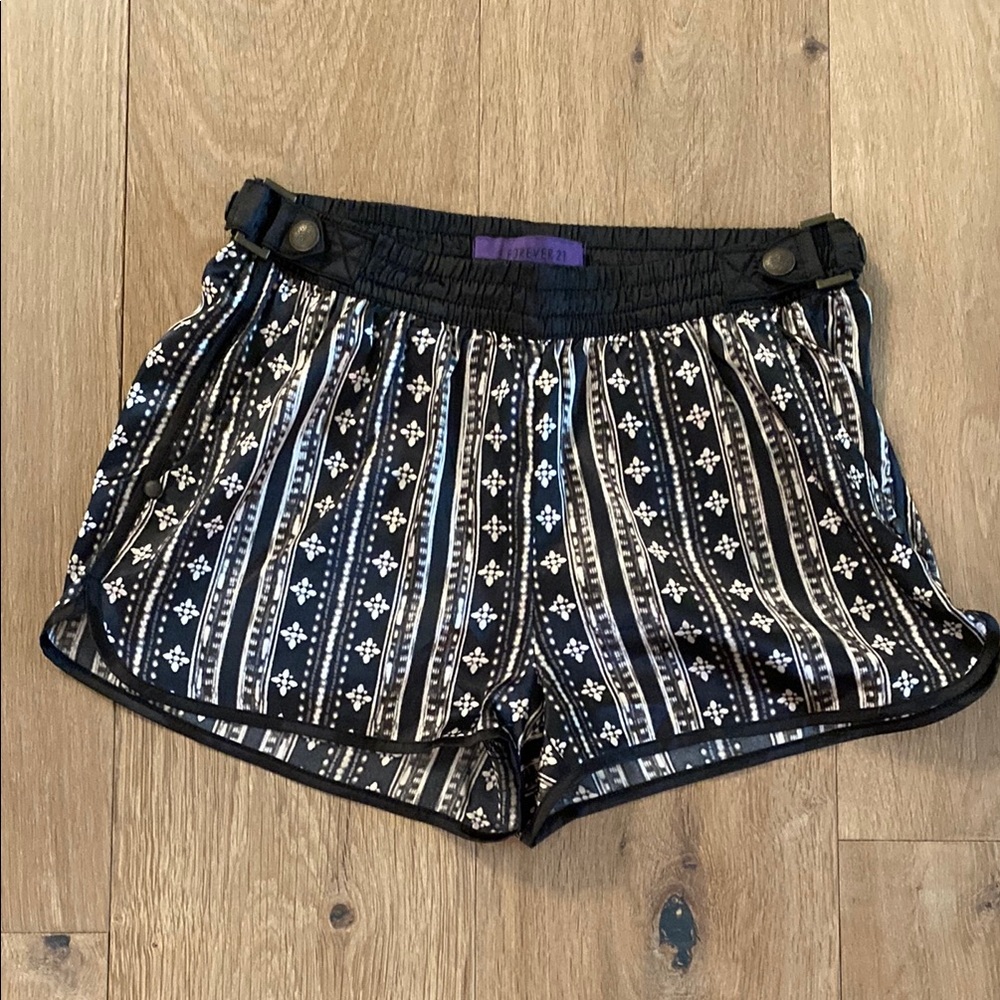 Forever 21 Black and Cream Geometric Satin Shorts